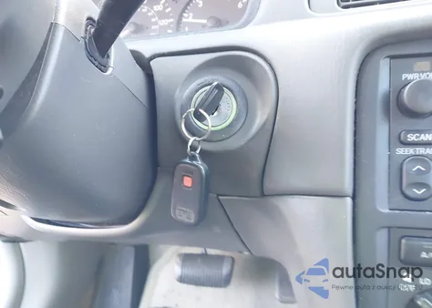 2001 Toyota Camry Le from USA, damaged, VIN 4T1BG22KX1U772882